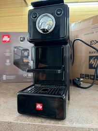 Macchinetta Illy x3 2026 nuova mai Usata
