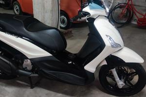 Beverly 350 Sport Touring ie