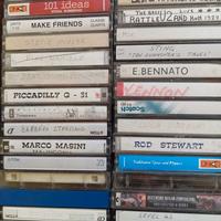 lotto 120 cassette musicali 