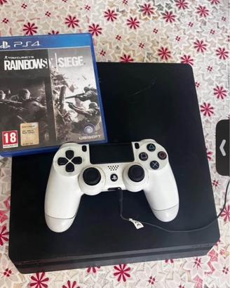 Ps4 con joystick cuffie  e gioco