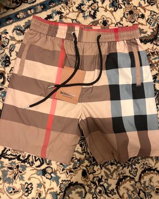 pantaloncini corti