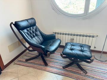 Poltrona e puff frau viking noce in pelle