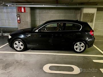 BMW serie 1 e81 118d nera 2008 Diesel