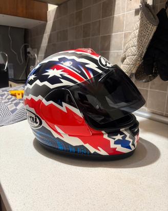 Casco ARAI e Guanti ALPINESTAR Stivali ELEVEIT sp