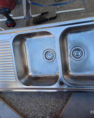 lavandino due vasche e gocciolatoio inox