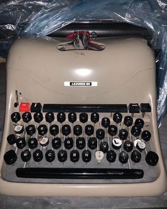 Macchina da scrivere olivetti lexikon 80