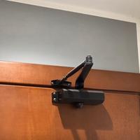 Chiudi porta con certificazione