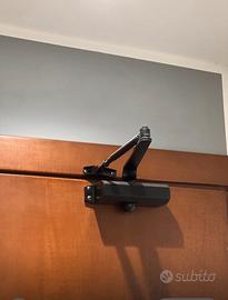 Chiudi porta con certificazione