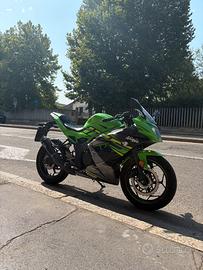 Kawasaki Ninja 125 2020 13400km - Terminale Arrow