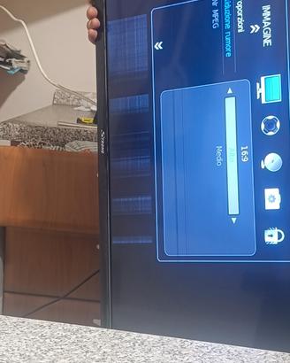 TV Strong SRT 32HY4003