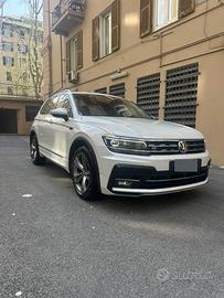 VW Tiguan 2.0 Tdi 4 Motion R-Line 150 CV