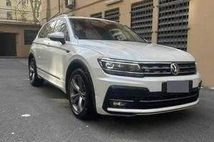 VW Tiguan 2.0 Tdi 4 Motion R-Line 150 CV