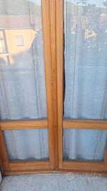 Finestre e finestroni in castagno massello