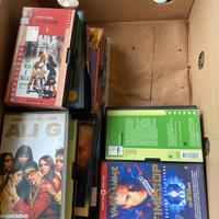 25. Zaini e borse in plastica sponsorizzate.