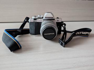 Fotocamera Olympus OM-D E-M10 Mark II + obiettivo 