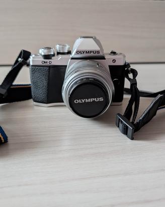 Fotocamera Olympus OM-D E-M10 Mark II + obiettivo