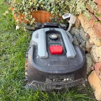 Robot tagliaerba