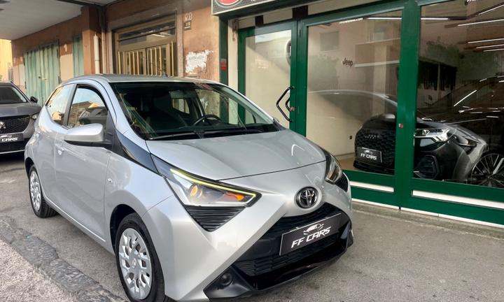 Toyota Aygo Connect 1.0 VVT-i 72 CV 5 porte Cambio