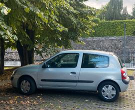 RENAULT Clio - 2006