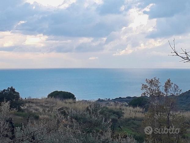 Gaeta terreno panoramicissimo con rudere