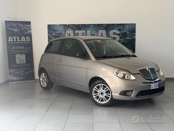 Lancia Ypsilon 1.2 69 CV Unyca