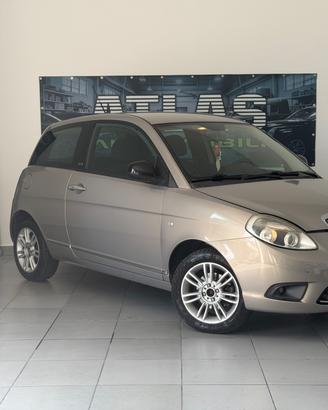 Lancia Ypsilon 1.2 69 CV Unyca