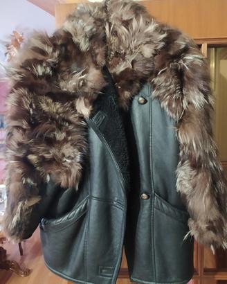 Montone  nero  Shearling con pelliccia di volpe.