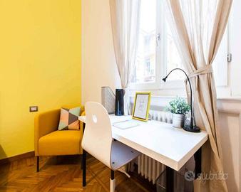 Stanza in appartamento di 173 m² a Milano