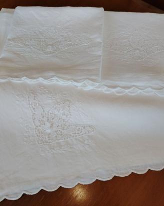 Lenzuolo lino ricamato matrimoniale