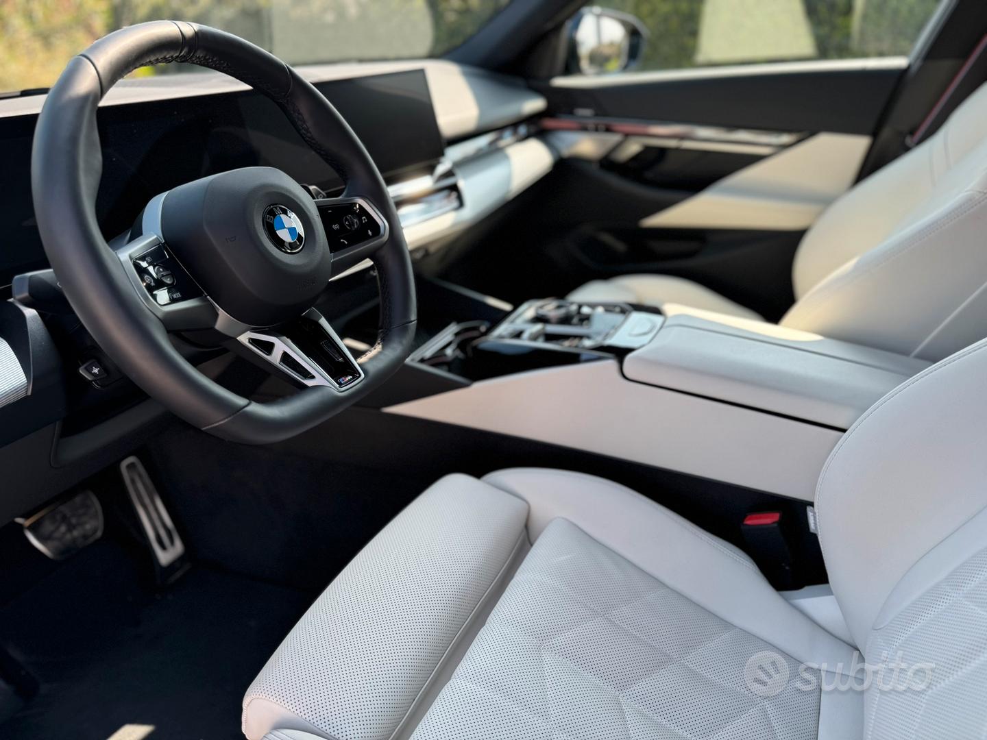 BMW 520 Touring 2025 photo 2