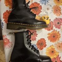Stivali anfibi Dr Martens 36 Nuovi mai utilizzati