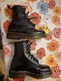 Stivali anfibi Dr Martens 36 Nuovi mai utilizzati