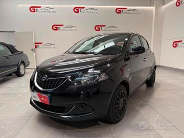 Lancia Ypsilon 1.0 FireFly 5 porte S&S Hybrid Silv