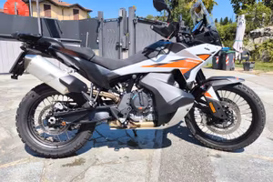 KTM 790 Adventure (2025) – Solo 2.000 km