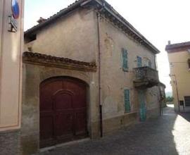 Casa nel centro storico con cortile privato