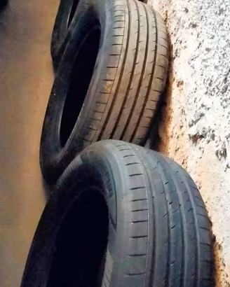 Pneumatici estivi NUOVI 205/60 R16