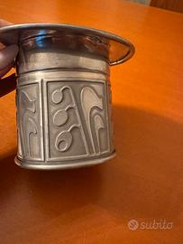 Soprammobile in peltro antico