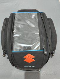 Zaino Suzuki, borse Givi e scarpe Alpinestar