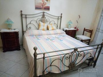 stanza letto matrimoniale completa classica 