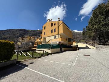2 LOCALI A ROCCA DI CAMBIO
