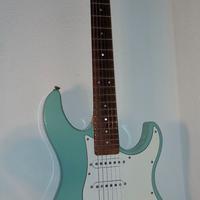 Yamaha Pacifica Superstrat 112V