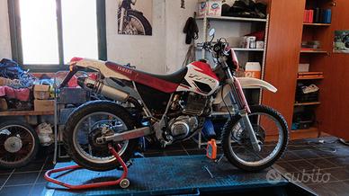 YAMAHA TT600 59X anno 1989 perfettamente funziona