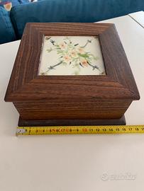 Scatola contenitore  in legno artigianale