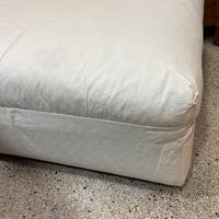 Pouf Desireé Glow-in 92x92x40 sfoderabile in piuma