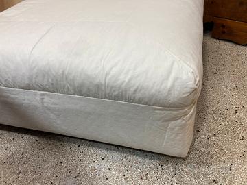 Pouf Desireé Glow-in 92x92x40 sfoderabile in piuma