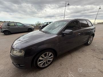Audi A3 1.6 dimamic 5 porte 8.500€ tenuta da