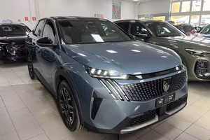 PEUGEOT 3008 Hybrid 145 e-DCS6 GT Km 0