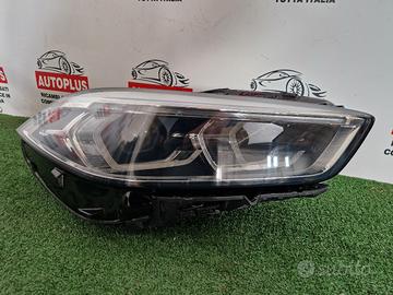 BMW F40 1 Seria 2019-2024 faro dx BMW LED