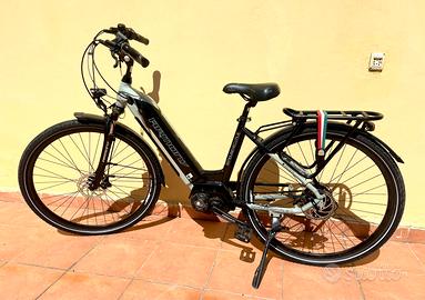 ARMONY GENOVA EXECUTIVE