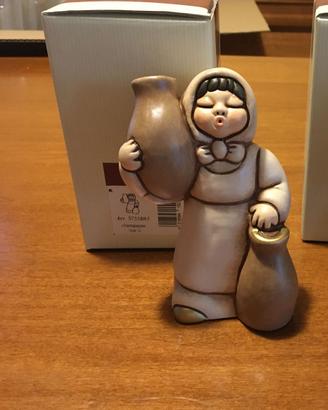 Thun presepe Giubileo Champagne donna con anfore